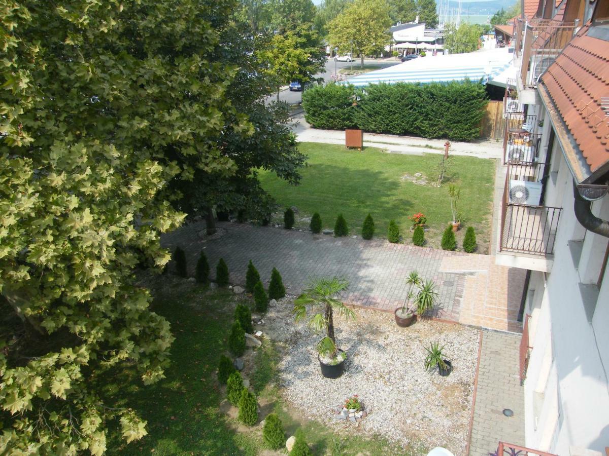 Park Setany Apartman Balatonlelle Exterior photo